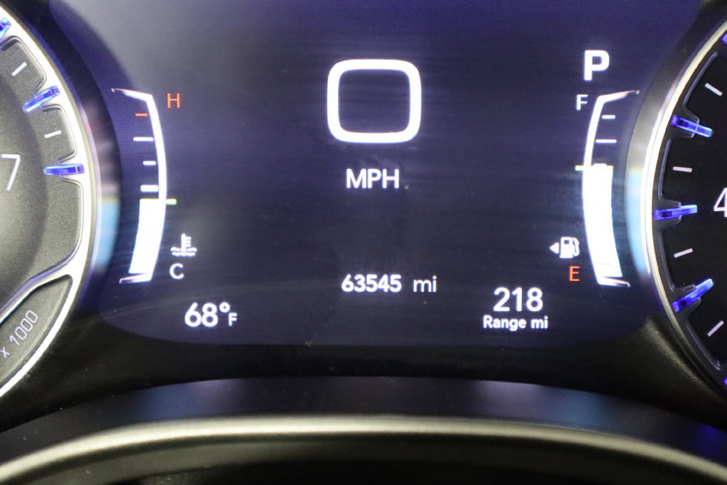 Used 2025 Chrysler Pacifica Select FWD image 39