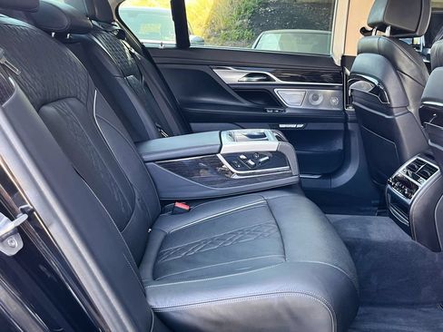 Used 2018 BMW M760i xDrive w/ Luxury Rear Seating Package AWD/4WD image 66