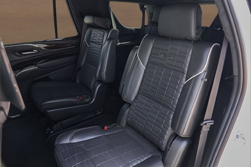 Used 2022 Cadillac Escalade Sport Platinum AWD/4WD image 48