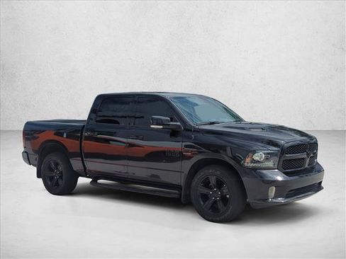 Used 2018 RAM 1500 Sport RWD image 3