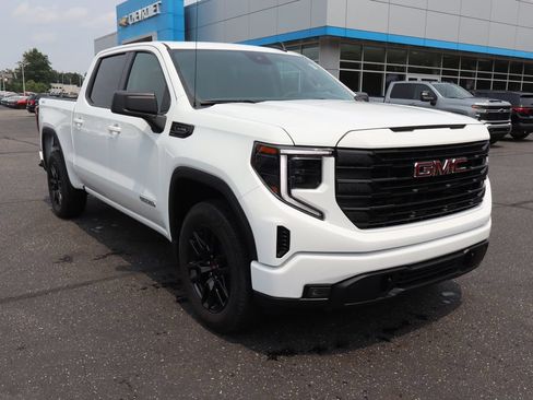 Used 2026 GMC Sierra 1500 Elevation AWD/4WD image 2
