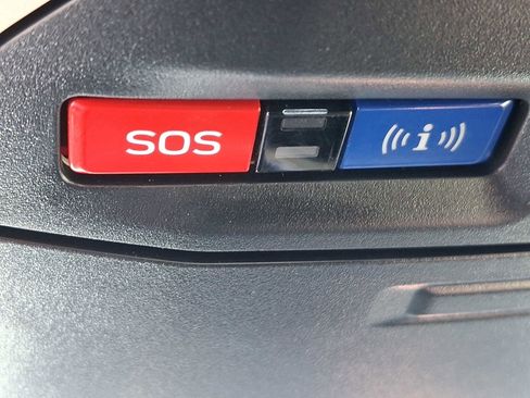 Used 2021 Subaru Legacy Limited image 26