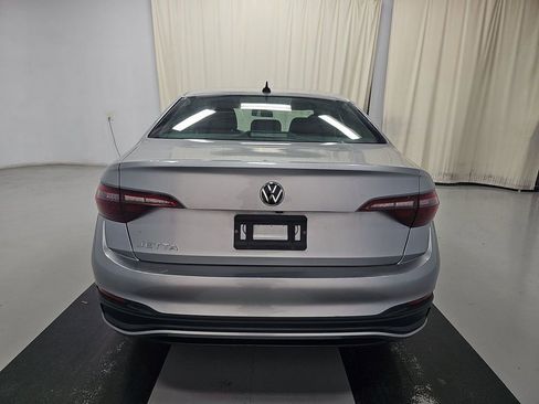 Used 2022 Volkswagen Jetta S FWD image 4