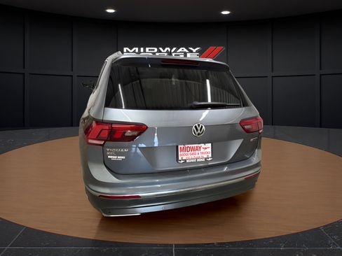 Used 2019 Volkswagen Tiguan SEL AWD/4WD image 6