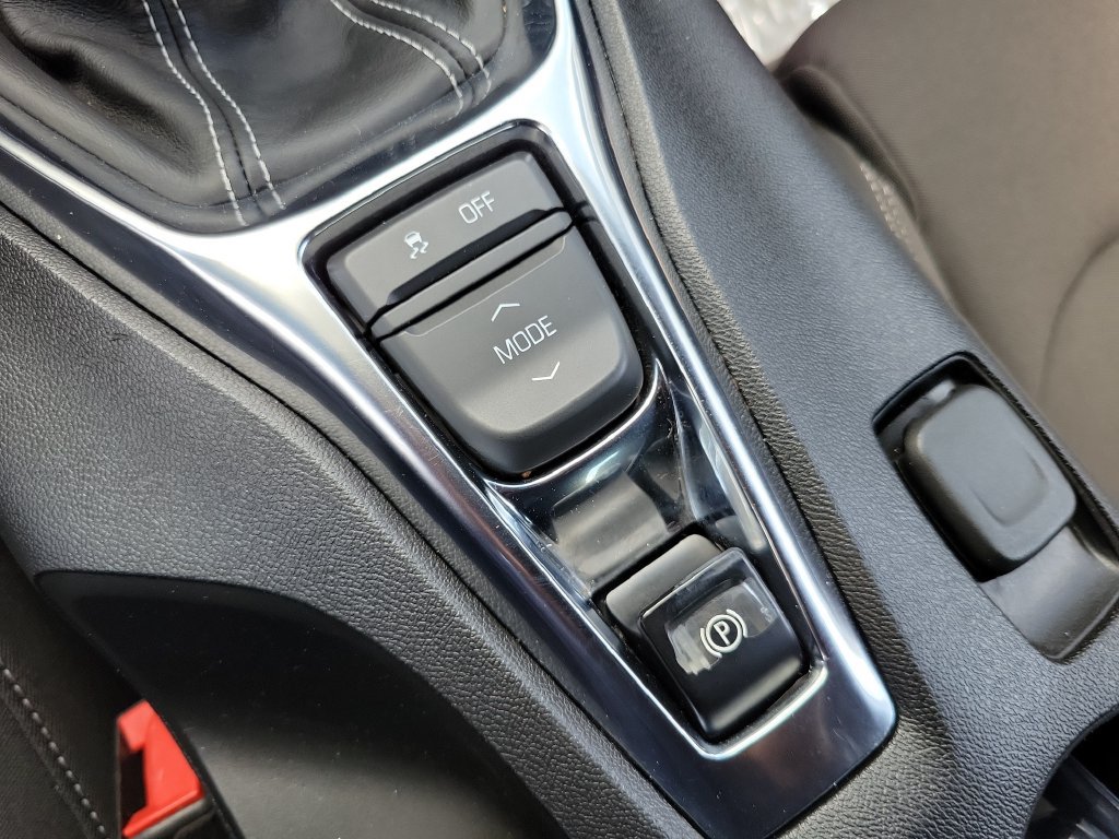 Used 2021 Chevrolet Camaro LS RWD image 35