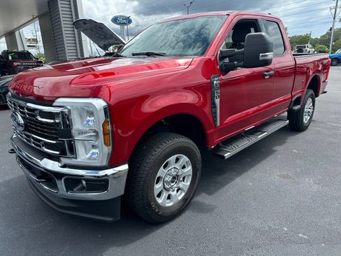 Used 2024 Ford F250 XLT w/ F-250 >10K GVWR Package AWD/4WD image 1
