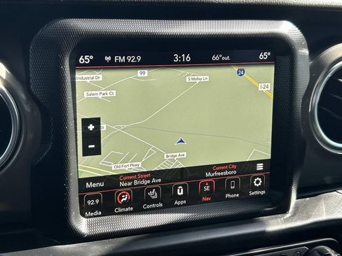 Used 2022 Jeep Wrangler Unlimited Rubicon w/ Dual Top Group AWD/4WD image 33