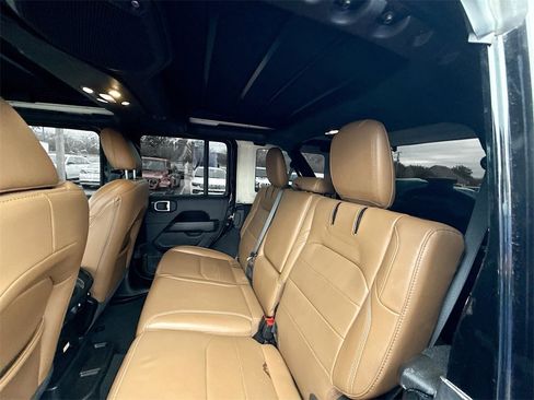 Used 2022 Jeep Wrangler Unlimited Sahara w/ Cold Weather Group image 24