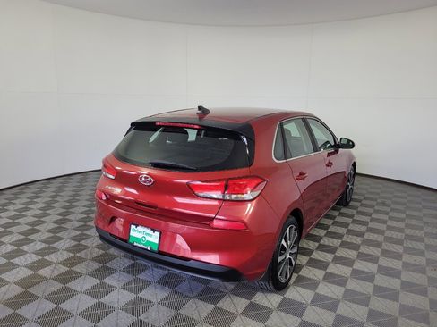 Used 2018 Hyundai Elantra GT FWD image 9