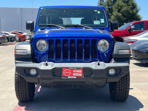 Used 2018 Jeep Wrangler Unlimited Sport AWD/4WD image 11