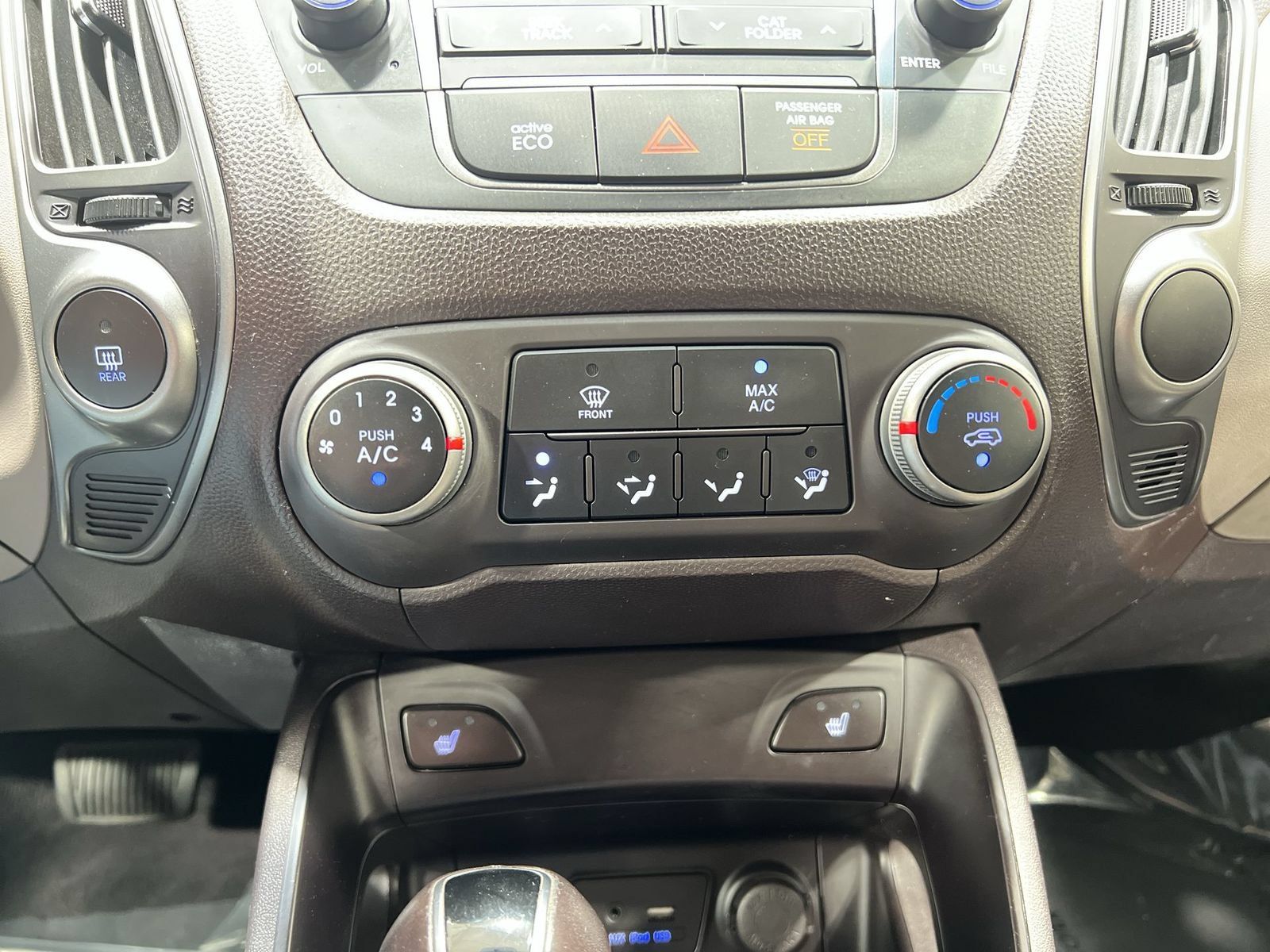 Used 2015 Hyundai Tucson SE FWD image 18