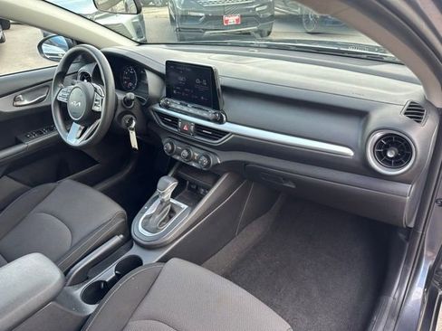 Used 2023 Kia Forte LXS w/ LXS Technology Package image 24