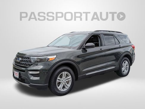 Used 2021 Ford Explorer XLT w/ Equipment Group 202A AWD/4WD image 1
