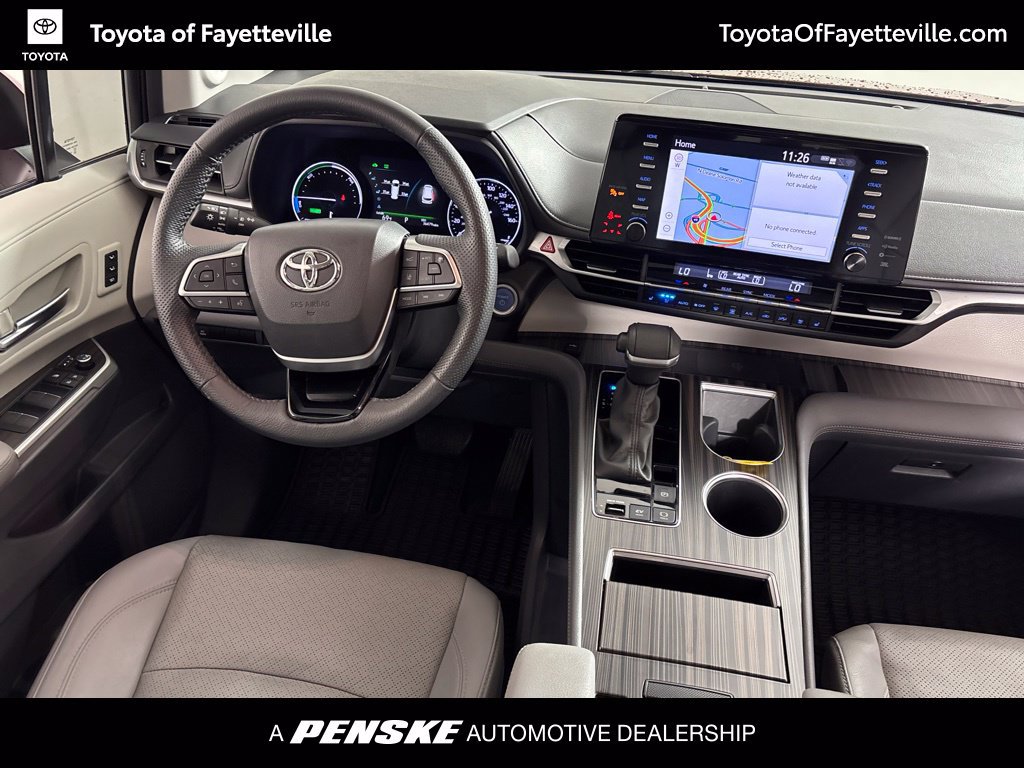 Certified 2023 Toyota Sienna Limited FWD image 16