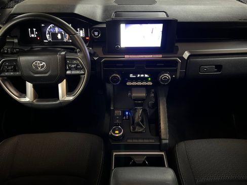 Used 2025 Toyota 4Runner SR5 image 16