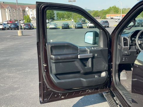 Used 2018 Ford F150 XLT w/ Equipment Group 302A Luxury AWD/4WD image 20