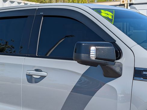 Used 2025 GMC Sierra 1500 AT4 w/ AT4 Premium Package image 10