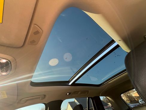 Used 2018 Volvo XC90 T5 Momentum w/ Convenience Package image 21