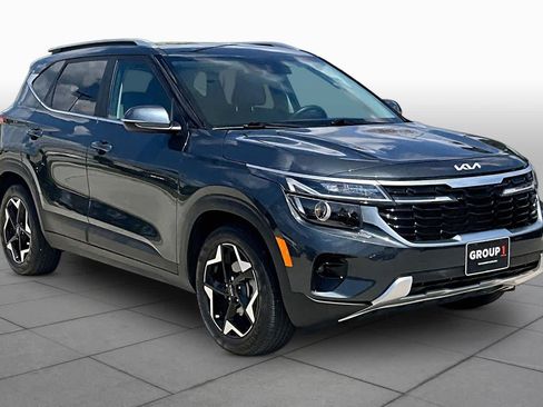 Certified 2024 Kia Seltos EX FWD image 3