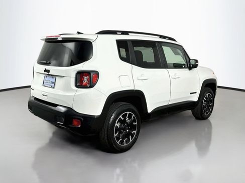 Used 2023 Jeep Renegade Latitude AWD/4WD image 7