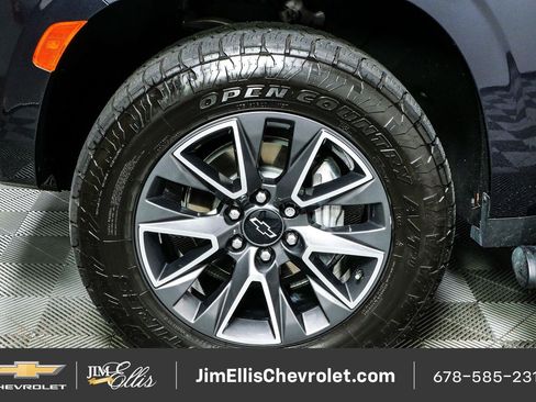 Certified 2023 Chevrolet Tahoe Z71 w/ Luxury Package AWD/4WD image 41