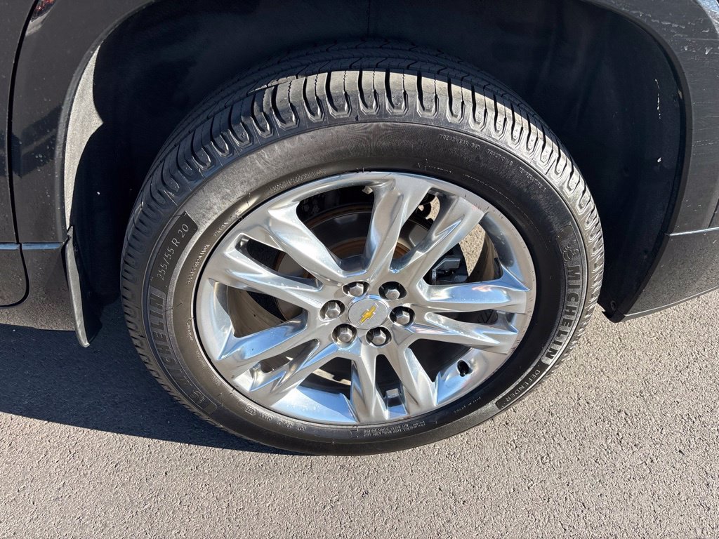 Used 2018 Chevrolet Traverse High Country AWD/4WD image 16