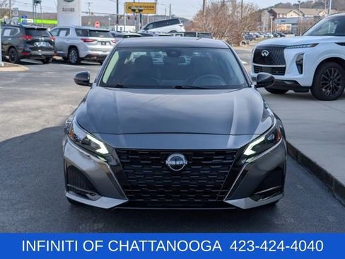 Used 2023 Nissan Altima 2.5 SR image 11