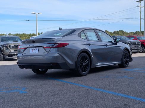 New 2026 Toyota Camry SE image 5