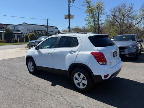 Used 2018 Chevrolet Trax LT w/ LT Convenience Package image 5