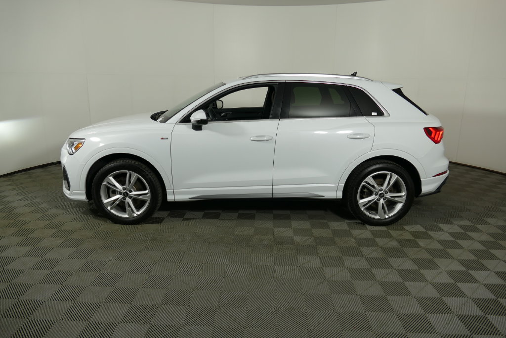 Used 2023 Audi Q3 2.0T Premium Plus w/ Premium Plus Package AWD/4WD image 6
