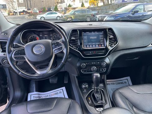 Used 2019 Jeep Cherokee Limited image 23