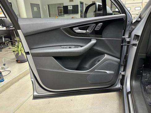 Used 2019 Audi Q7 3.0T Premium Plus w/ Premium Plus Package image 11