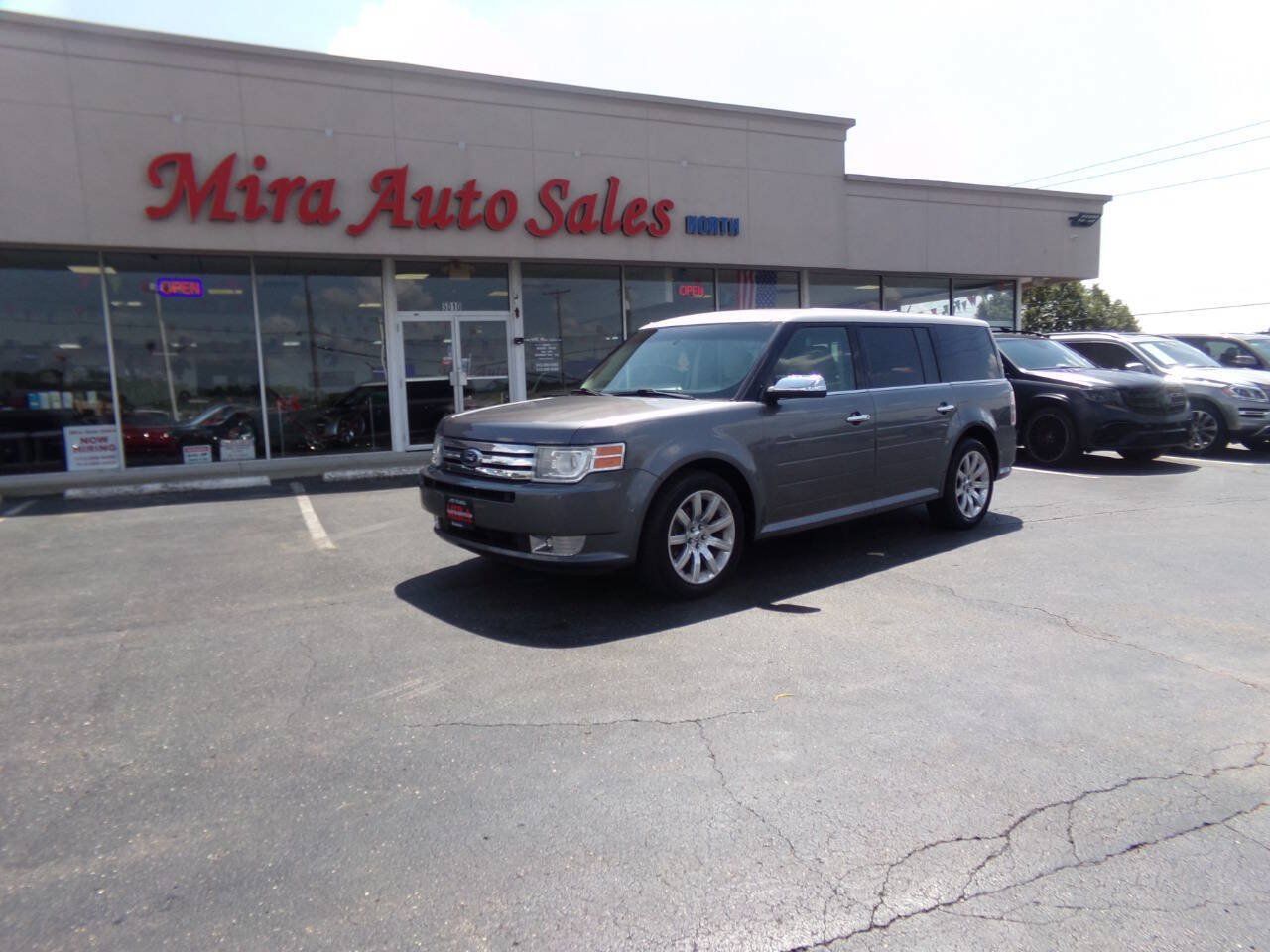 Used 2010 Ford Flex Limited FWD image 3