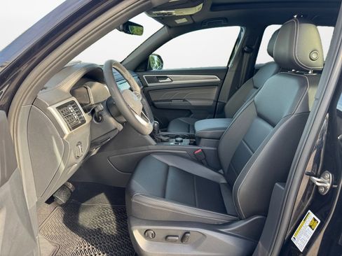 Used 2023 Volkswagen Atlas Cross Sport SE w/ Panoramic Sunroof Package AWD/4WD image 11