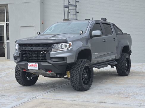 Used 2021 Chevrolet Colorado ZR2 w/ ZR2 Dusk Special Edition AWD/4WD image 4