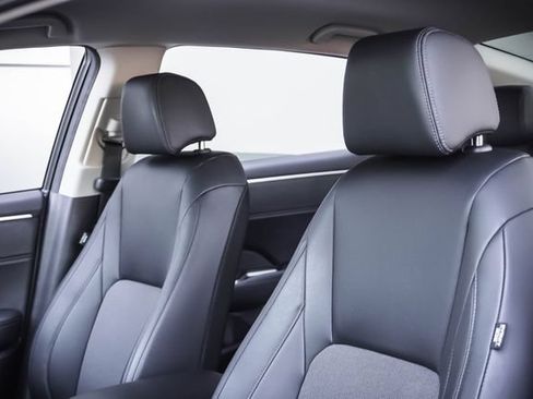 Used 2019 Honda Clarity Plug-In Hybrid image 10