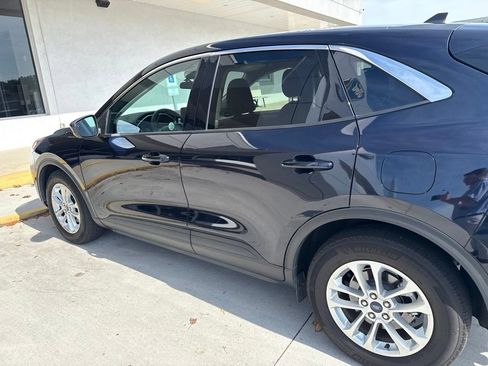 Used 2021 Ford Escape SE w/ Convenience Package FWD image 11