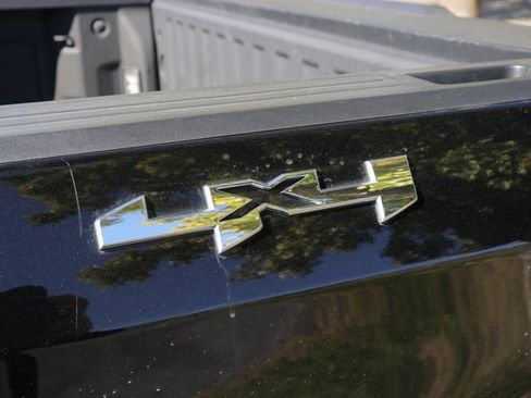 Used 2023 GMC Sierra 1500 Elevation w/ LPO, Elevation Black Package image 9