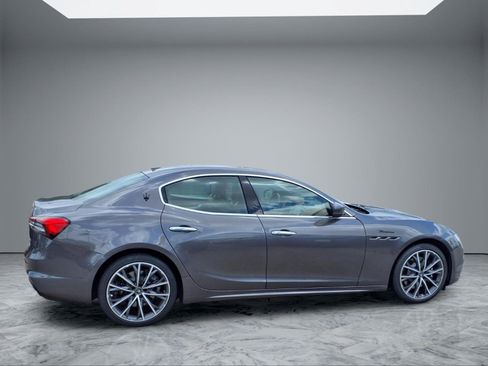 Used 2023 Maserati Ghibli Modena RWD image 8