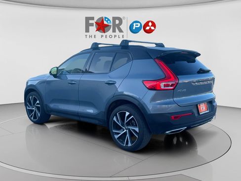 Used 2020 Volvo XC40 T4 R-Design w/ Protection Package Premier FWD image 3