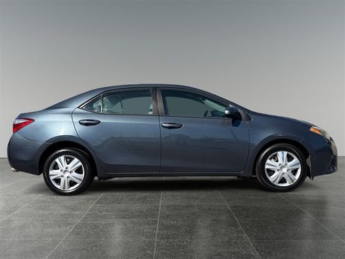 Used 2015 Toyota Corolla LE FWD image 7