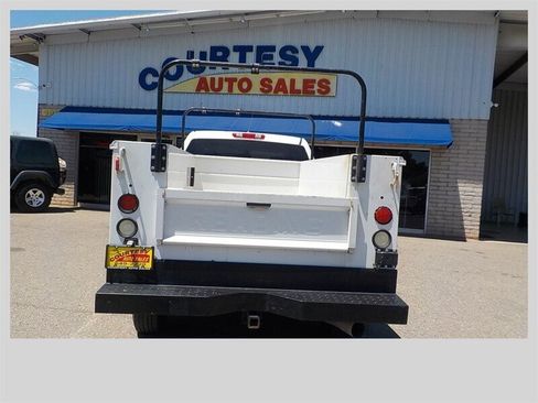 Used 2009 Chevrolet Silverado 3500 W/T AWD/4WD image 5
