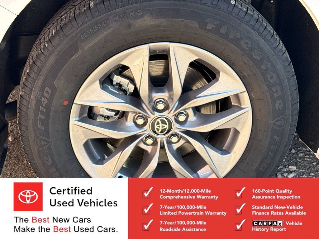 Certified 2026 Toyota Sienna LE FWD image 11