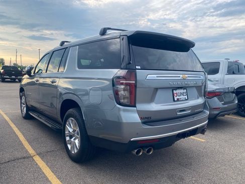 Used 2023 Chevrolet Suburban Premier AWD/4WD image 13