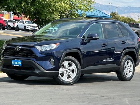 Used 2020 Toyota RAV4 XLE AWD/4WD image 1