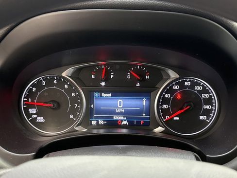 Used 2024 GMC Terrain SLE image 19