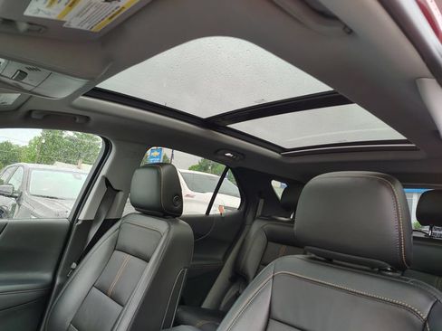 Used 2023 Chevrolet Equinox Premier AWD/4WD image 9