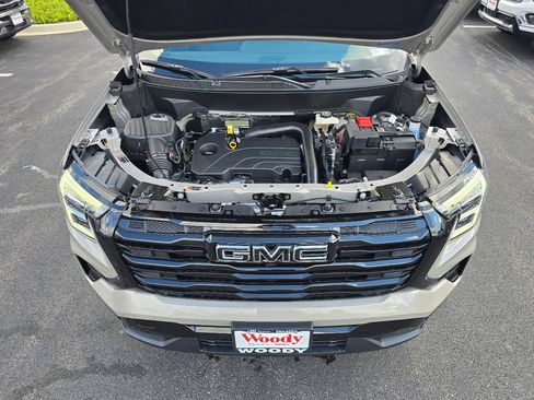 New 2026 GMC Terrain Elevation w/ Black Edition AWD/4WD image 29