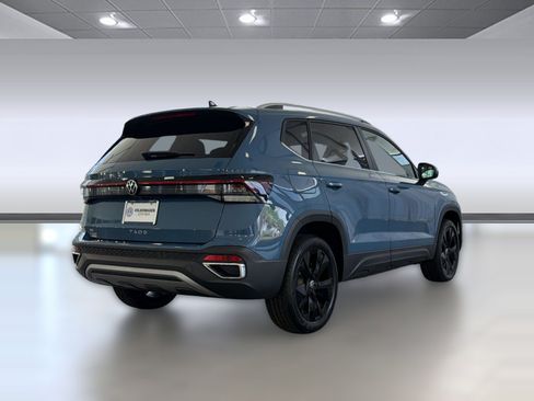 New 2026 Volkswagen Taos SE FWD image 9