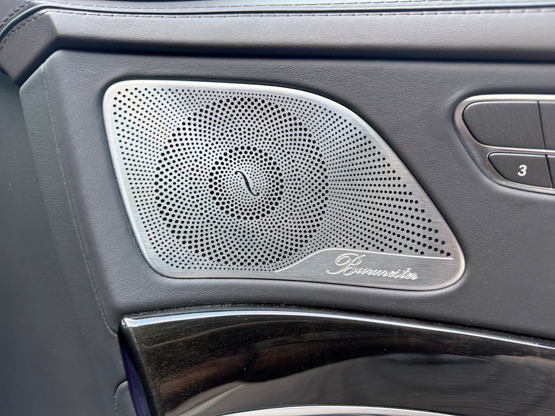 Used 2020 Mercedes-Benz S 560 Sedan image 34